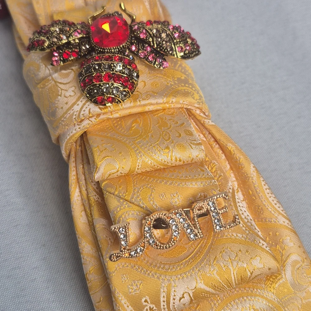 Handcrafted Luxury Fashion Necktie Necklace 📿 (GOLDIE LOCS)